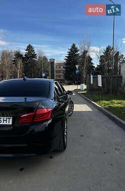 Седан BMW 5 Series 2012 в 