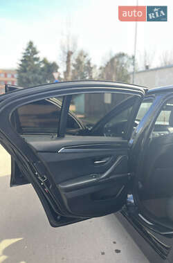 Седан BMW 5 Series 2012 в 