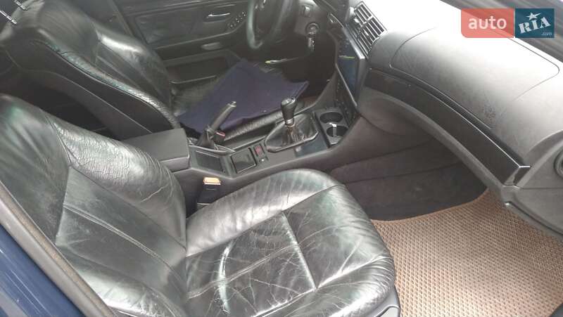 Седан BMW 5 Series 2001 в Луцке