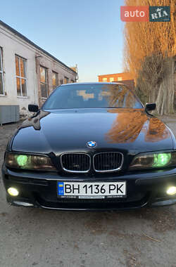 Седан BMW 5 Series 2001 в 