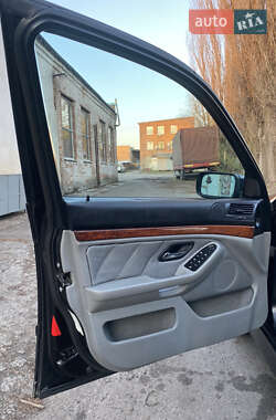 Седан BMW 5 Series 2001 в 