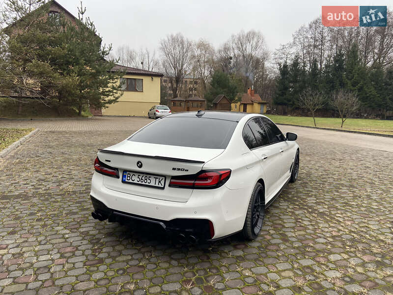 Седан BMW 5 Series 2017 в Львове