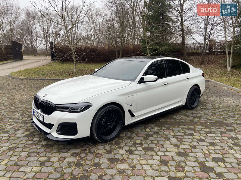 Седан BMW 5 Series 2017 в Львове