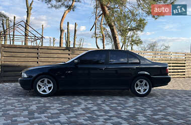 Седан BMW 5 Series 2001 в 