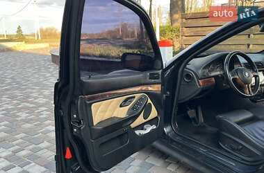 Седан BMW 5 Series 2001 в 