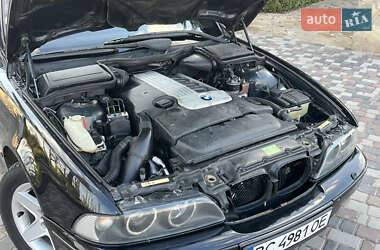 Седан BMW 5 Series 2001 в 