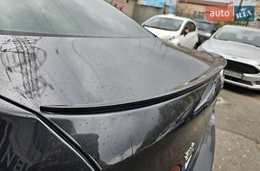 Седан BMW 5 Series 2012 в 