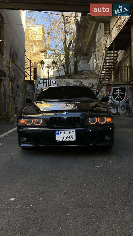 BMW 5 Series 2001
