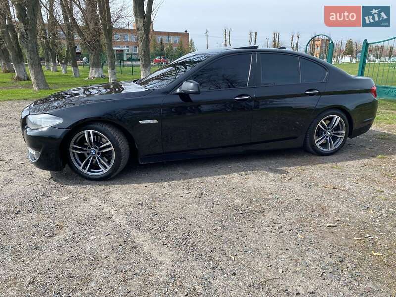 Седан BMW 5 Series 2010 в Сумах