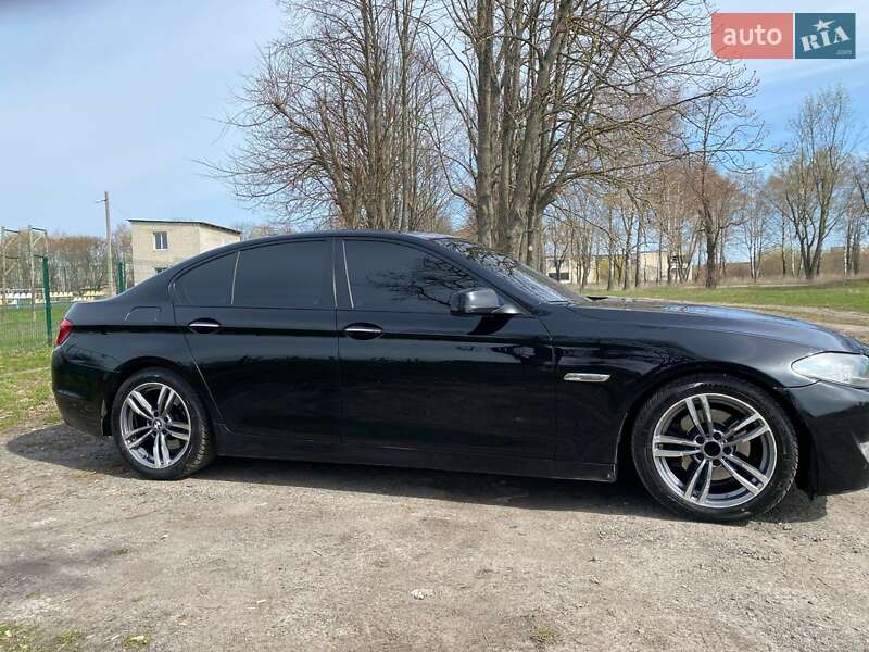 Седан BMW 5 Series 2010 в Сумах