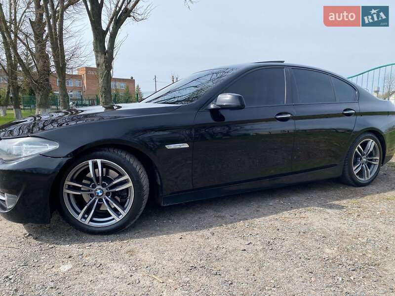 Седан BMW 5 Series 2010 в Сумах