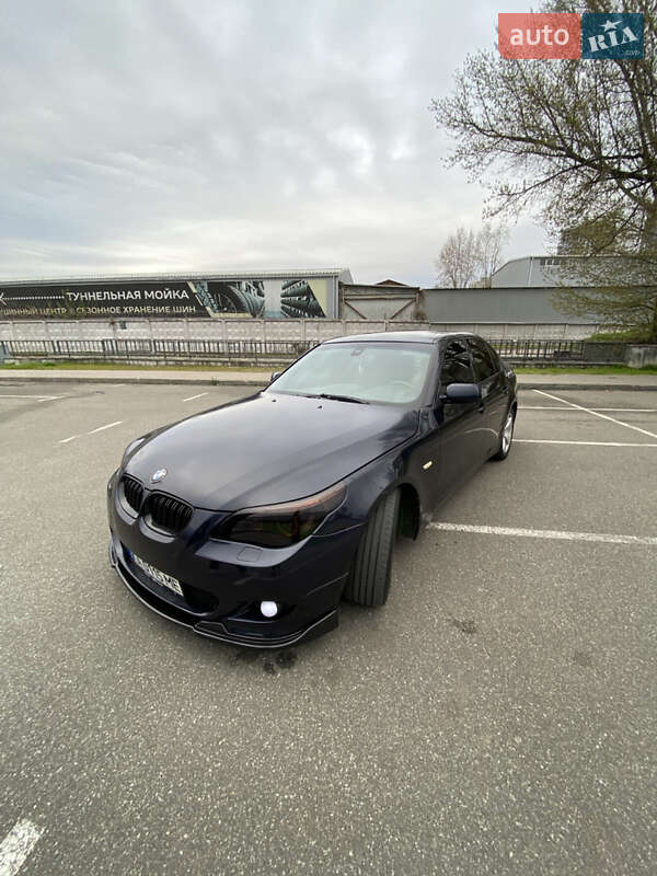 Седан BMW 5 Series 2003 в Киеве