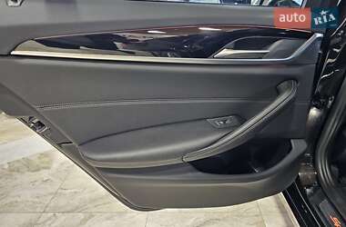 Универсал BMW 5 Series 2017 в 