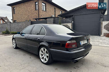 Седан BMW 5 Series 2001 в 