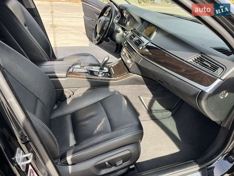 Седан BMW 5 Series 2013 в Черновцах