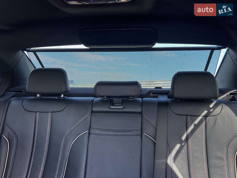 Седан BMW 5 Series 2017 в Львові