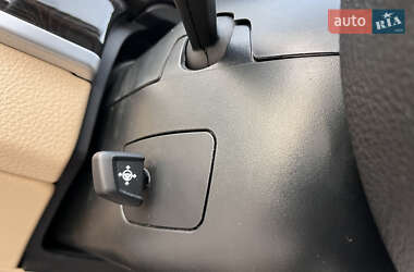 Седан BMW 5 Series 2012 в 