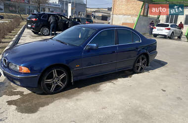 Седан BMW 5 Series 2000 в 