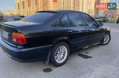Седан BMW 5 Series 2000 в 