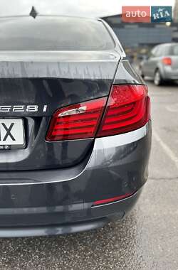 Седан BMW 5 Series 2012 в 