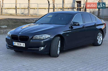 Седан BMW 5 Series 2010 в 