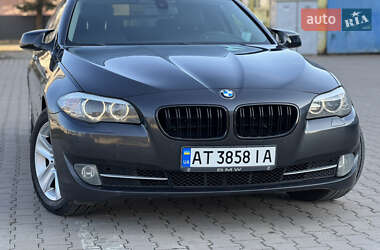 Седан BMW 5 Series 2010 в 