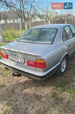 Седан BMW 5 Series 1988 в 