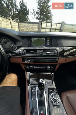 Седан BMW 5 Series 2012 в 