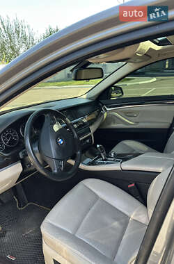 Седан BMW 5 Series 2012 в 