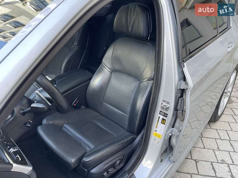 Седан BMW 5 Series 2014 в Львові