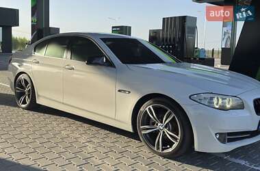 Седан BMW 5 Series 2012 в 