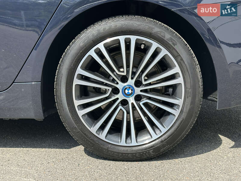Седан BMW 5 Series 2017 в Киеве фото 12 Седан BMW 5 Series 2017 в Киеве