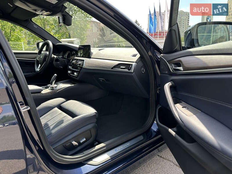 Седан BMW 5 Series 2017 в Киеве фото 29 Седан BMW 5 Series 2017 в Киеве