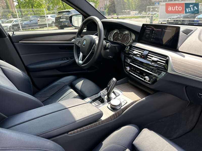 Седан BMW 5 Series 2017 в Киеве фото 32 Седан BMW 5 Series 2017 в Киеве