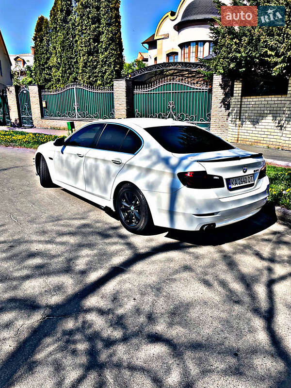Седан BMW 5 Series 2014 в Киеве
