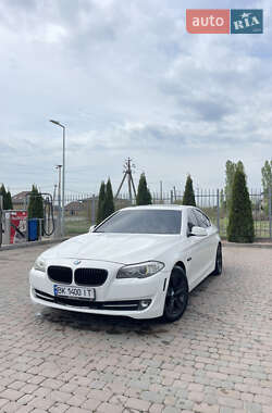 Седан BMW 5 Series 2012 в 