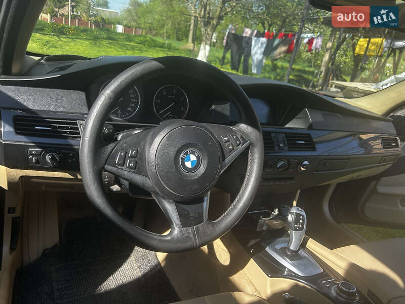 Універсал BMW 5 Series 2010 в Жидачові