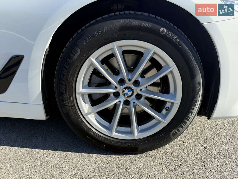 Седан BMW 5 Series 2017 в Києві