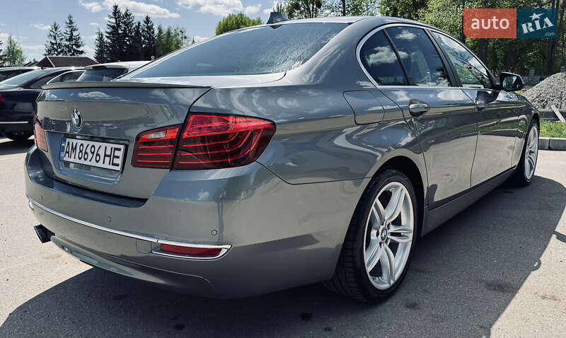 Седан BMW 5 Series 2015 в Житомире
