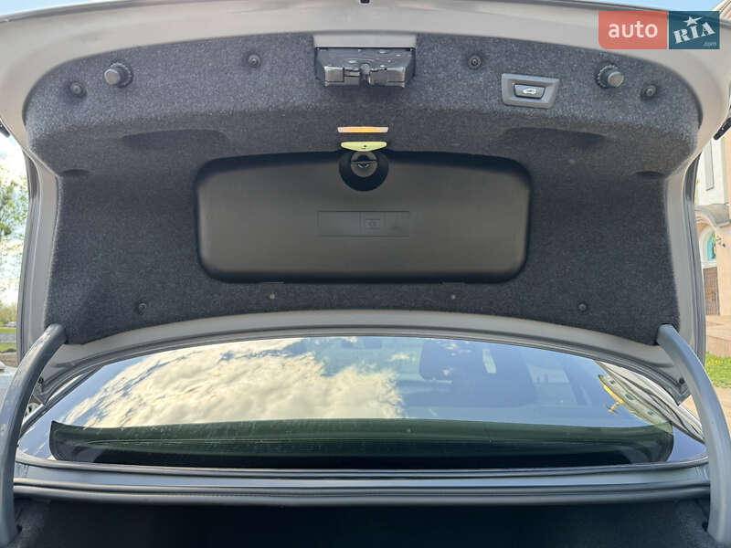 Седан BMW 5 Series 2015 в Житомире