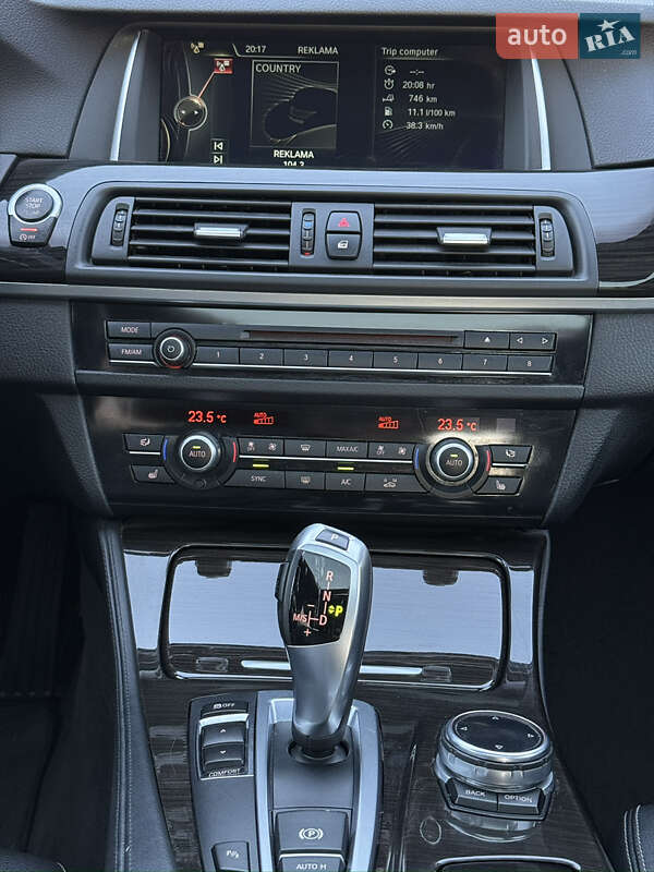 Седан BMW 5 Series 2014 в Вараші