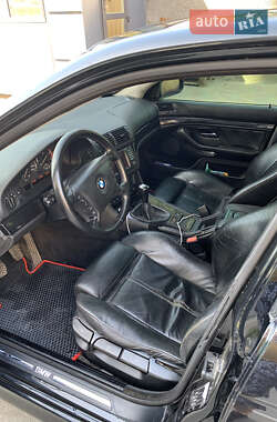 Седан BMW 5 Series 2001 в 