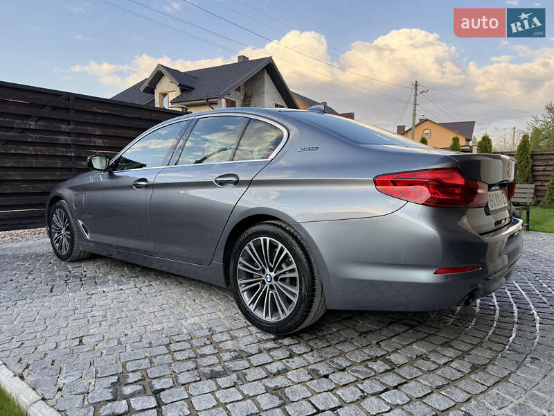 Седан BMW 5 Series 2017 в Тернополе