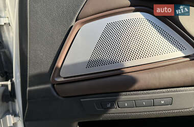 Седан BMW 5 Series 2012 в 