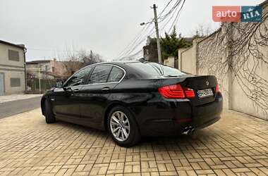 Седан BMW 5 Series 2012 в 