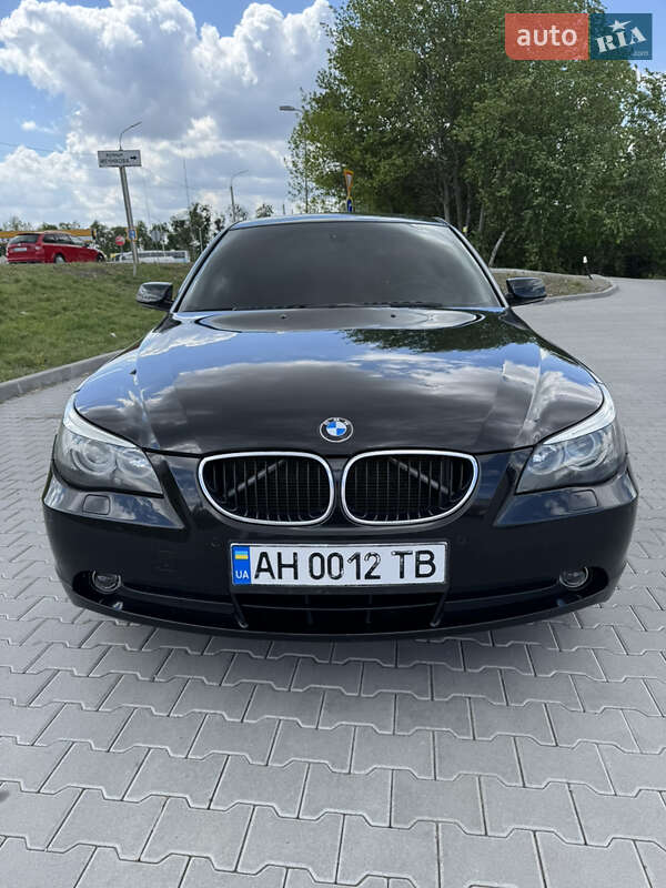 Седан BMW 5 Series 2005 в 
