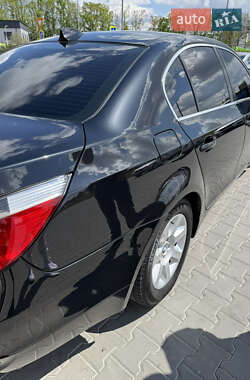 Седан BMW 5 Series 2005 в 