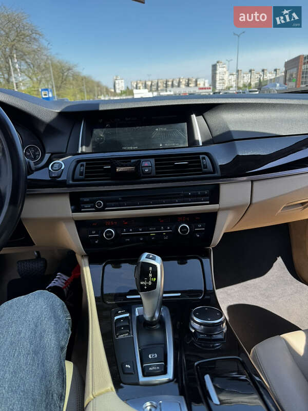 Седан BMW 5 Series 2015 в Одессе