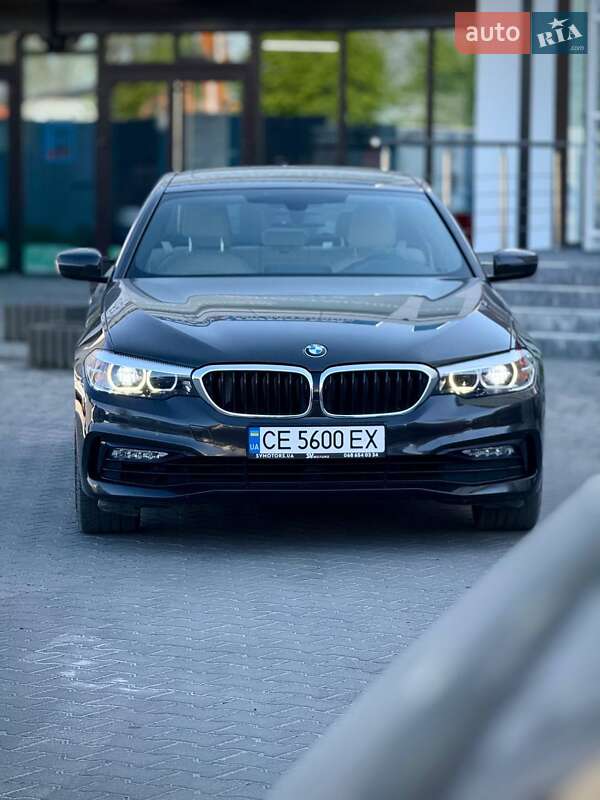 Седан BMW 5 Series 2017 в Черновцах