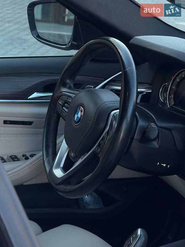 Седан BMW 5 Series 2017 в Черновцах